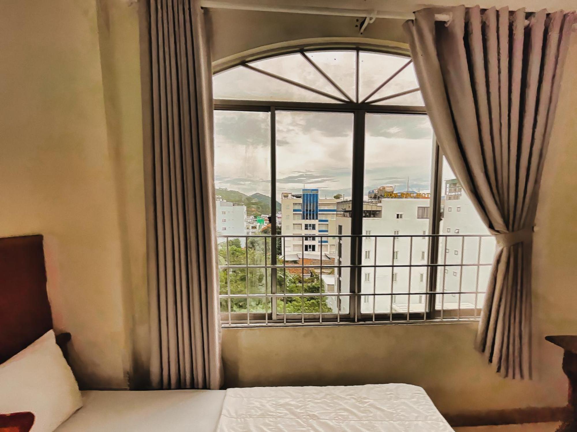Quang Vinh 2 Hotel ニャチャン エクステリア 写真