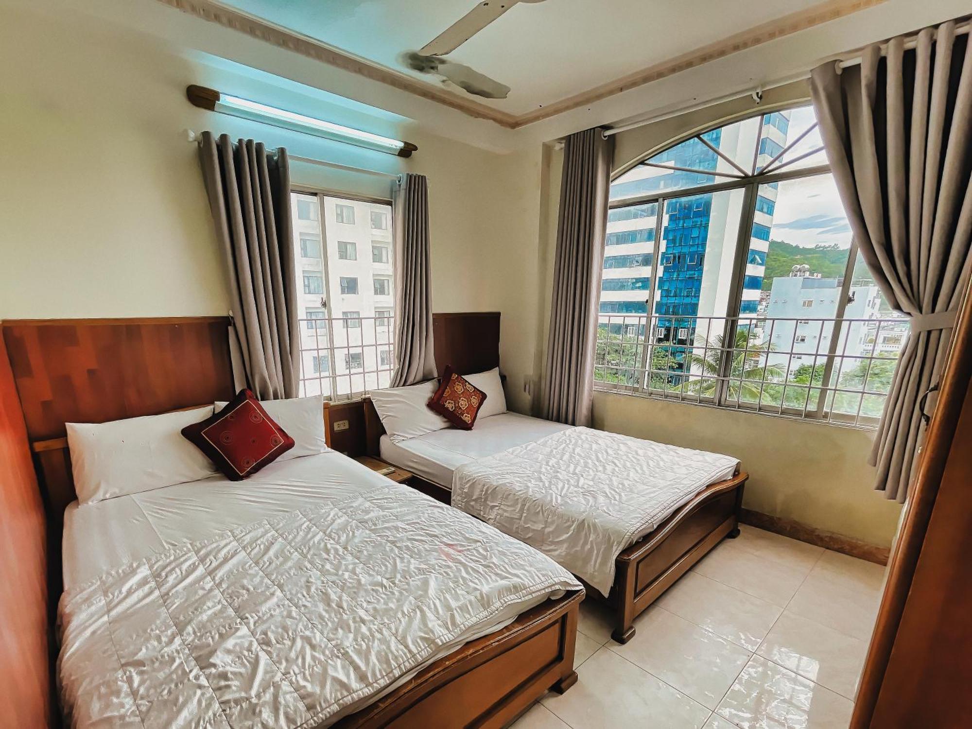 Quang Vinh 2 Hotel ニャチャン エクステリア 写真