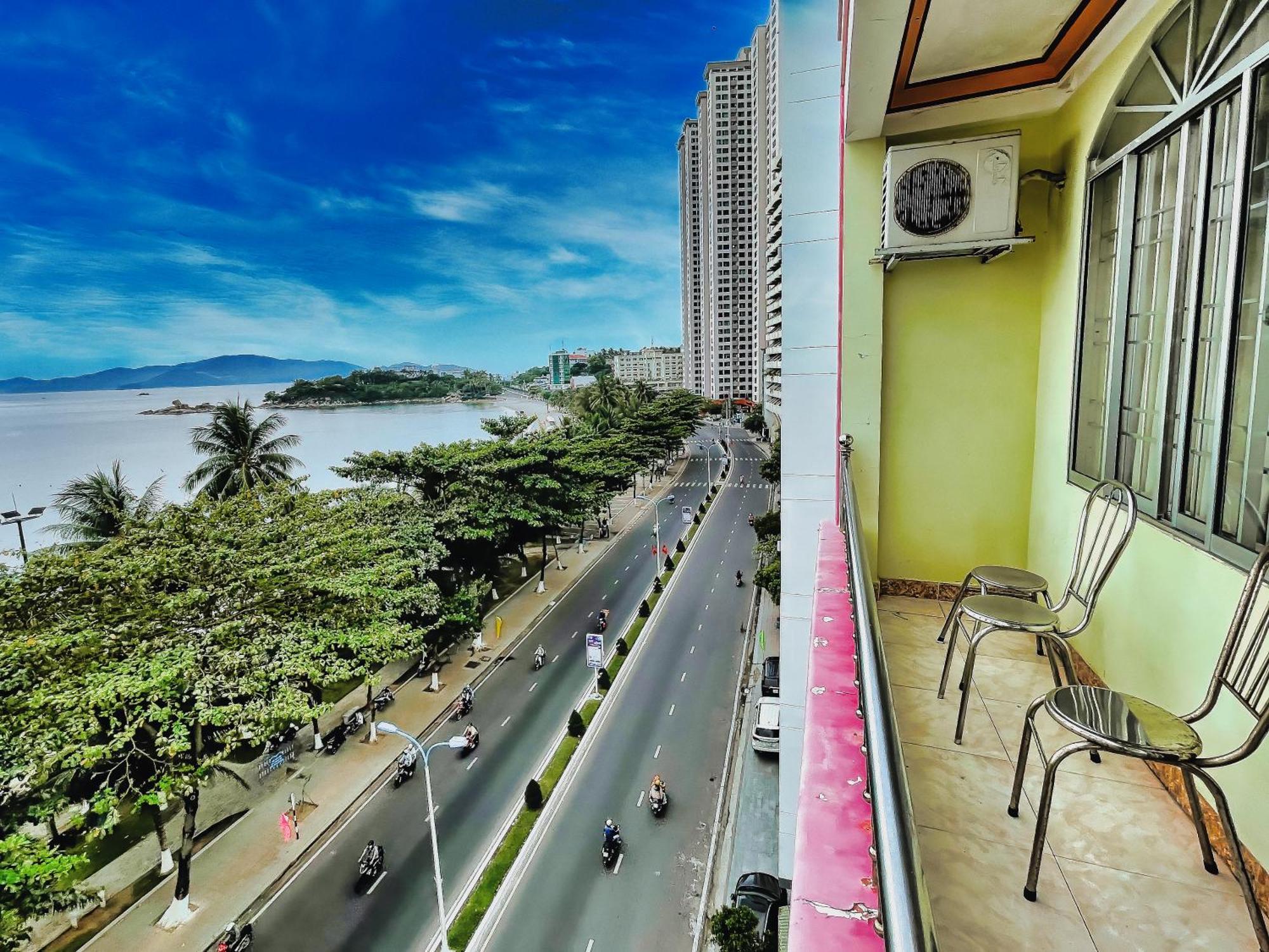 Quang Vinh 2 Hotel ニャチャン エクステリア 写真