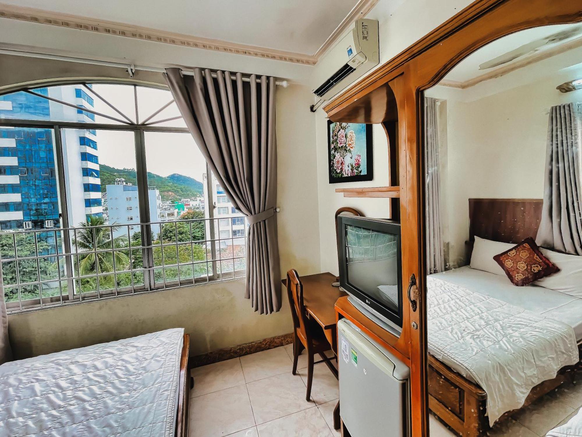 Quang Vinh 2 Hotel ニャチャン エクステリア 写真
